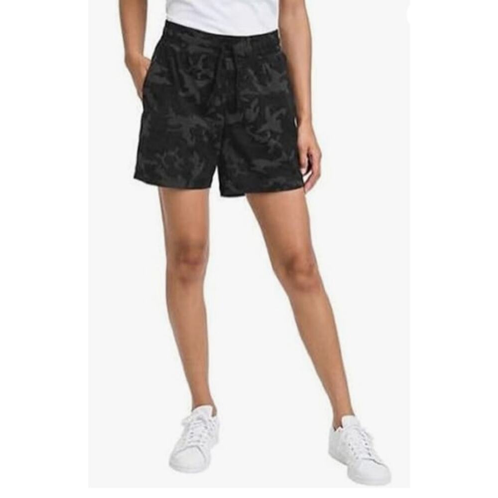 Tuff Athletics Ladies' Pull On Camouflage Print Performance Shorts 2XL NWOT